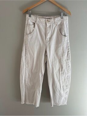 We The Free Extreme Barrel Jeans Ecru FREE PEOPLE Size 28 Frayed Hem OB1260716